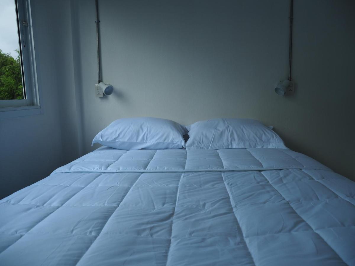 Prachan Hostel Thong Sala Buitenkant foto