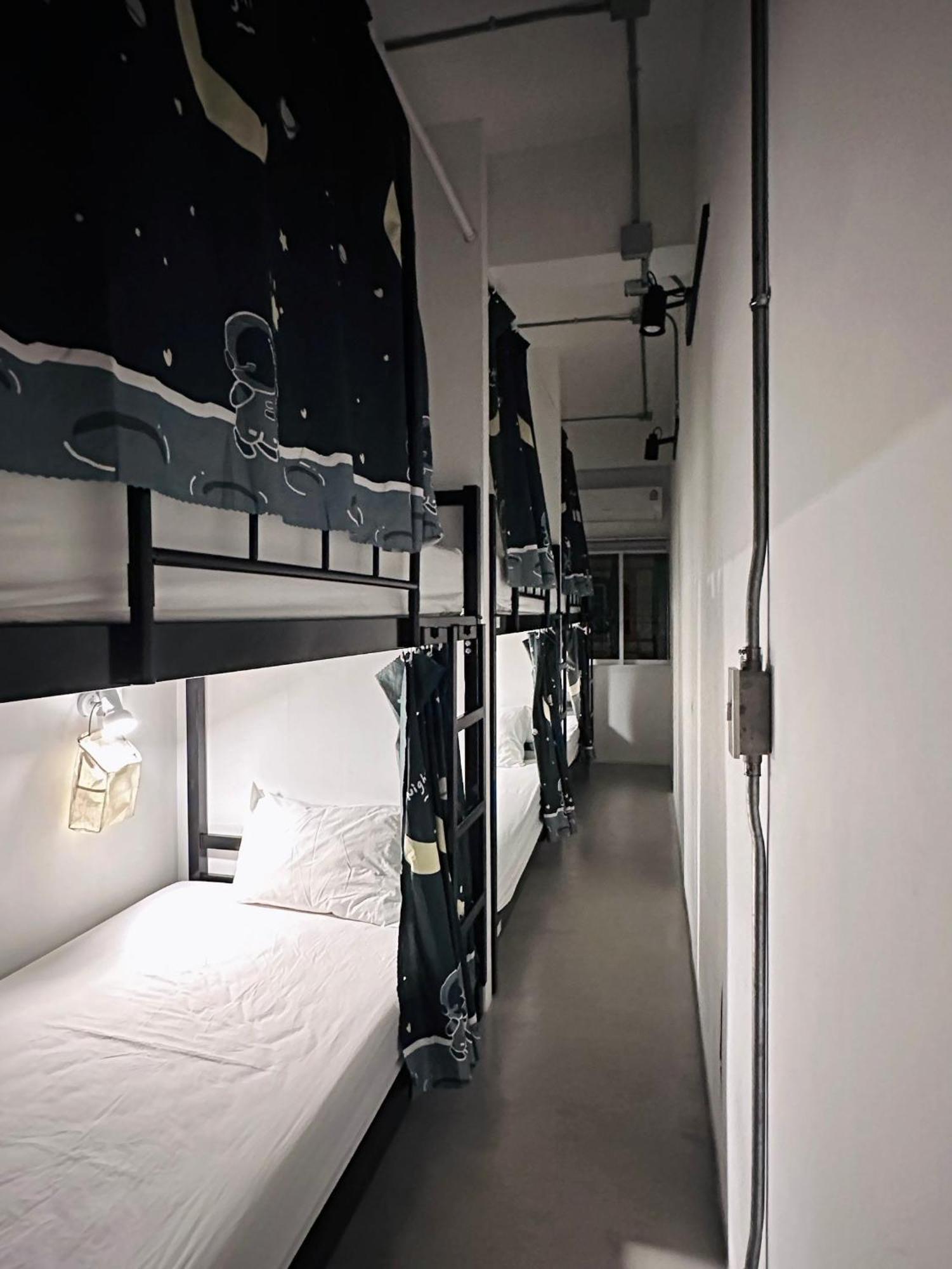 Prachan Hostel Thong Sala Buitenkant foto