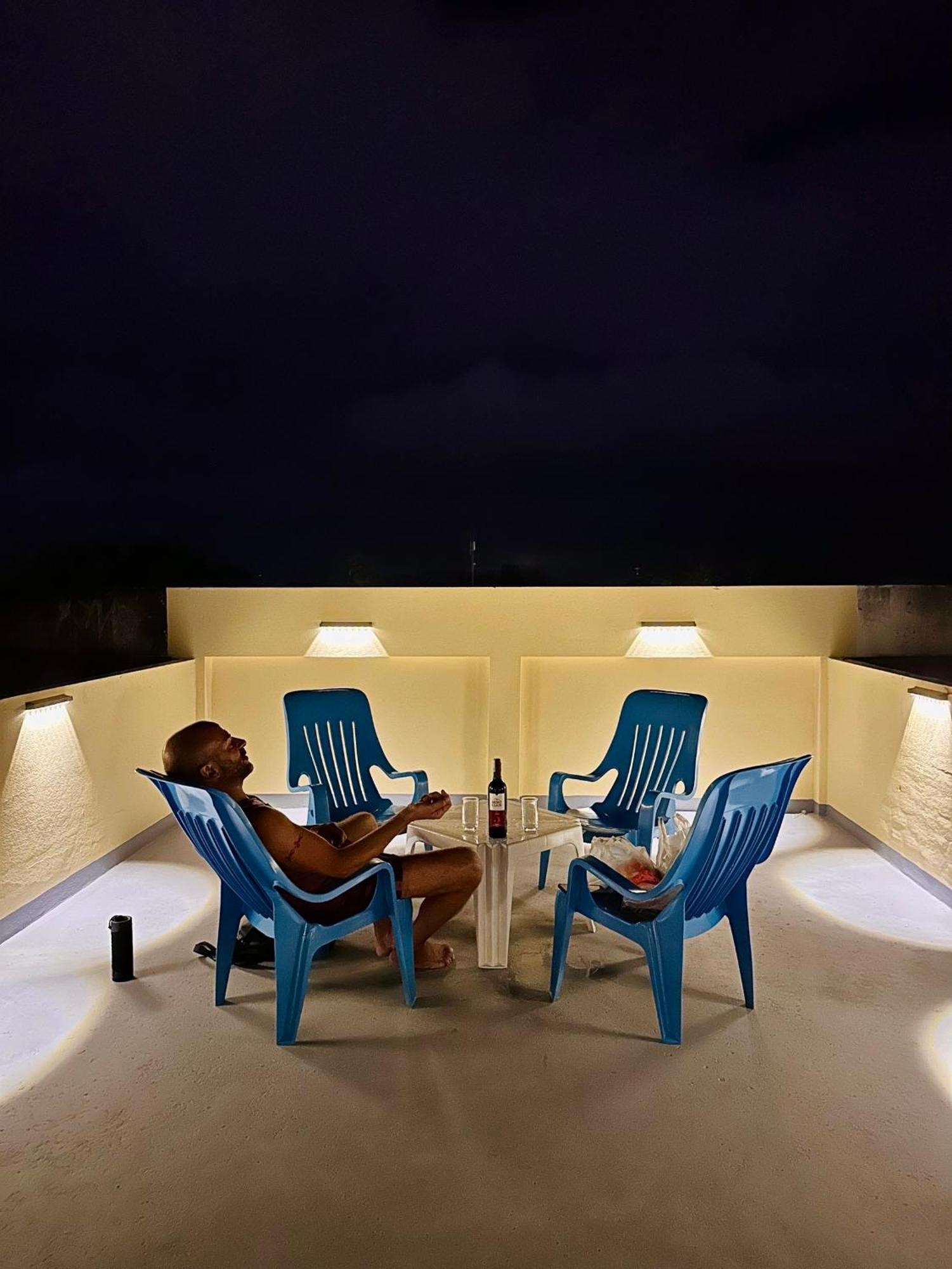 Prachan Hostel Thong Sala Buitenkant foto